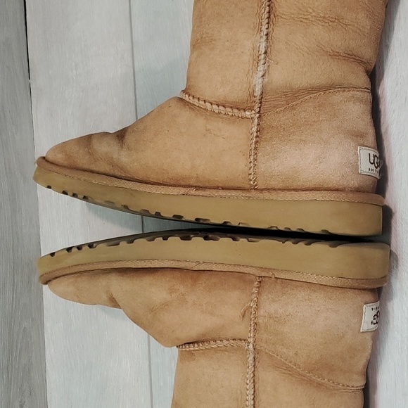 Ugg Australia Women 5803 Ankle Chestnut Sheepskin II Button Boots shoes sz 8 - Picture 9 of 16